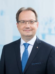 Dr. Hoppál Péter
